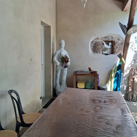 Le Duzon Nyaraló